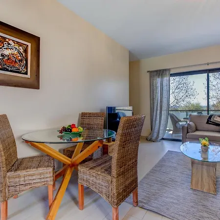 One Bedroom In Albur Village 1c *